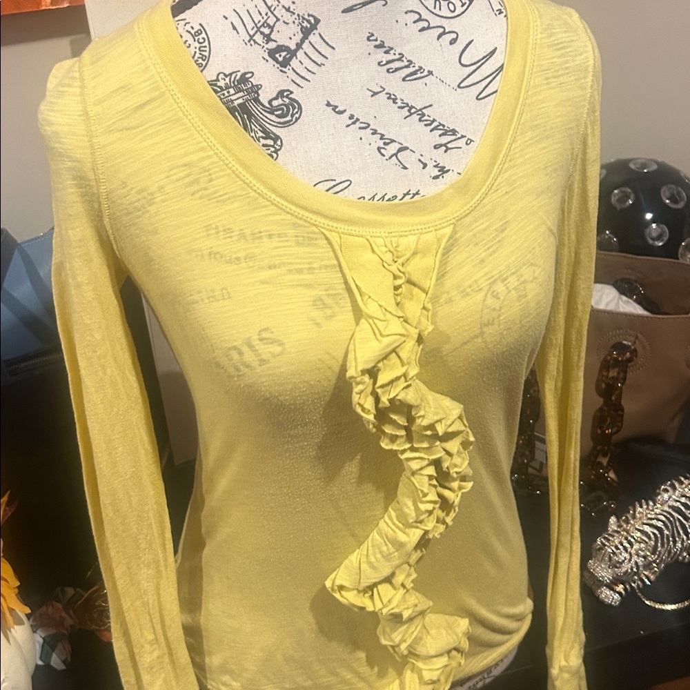 Ric Rac Yellow Ruffled Women's Top - Picture 2 of 6